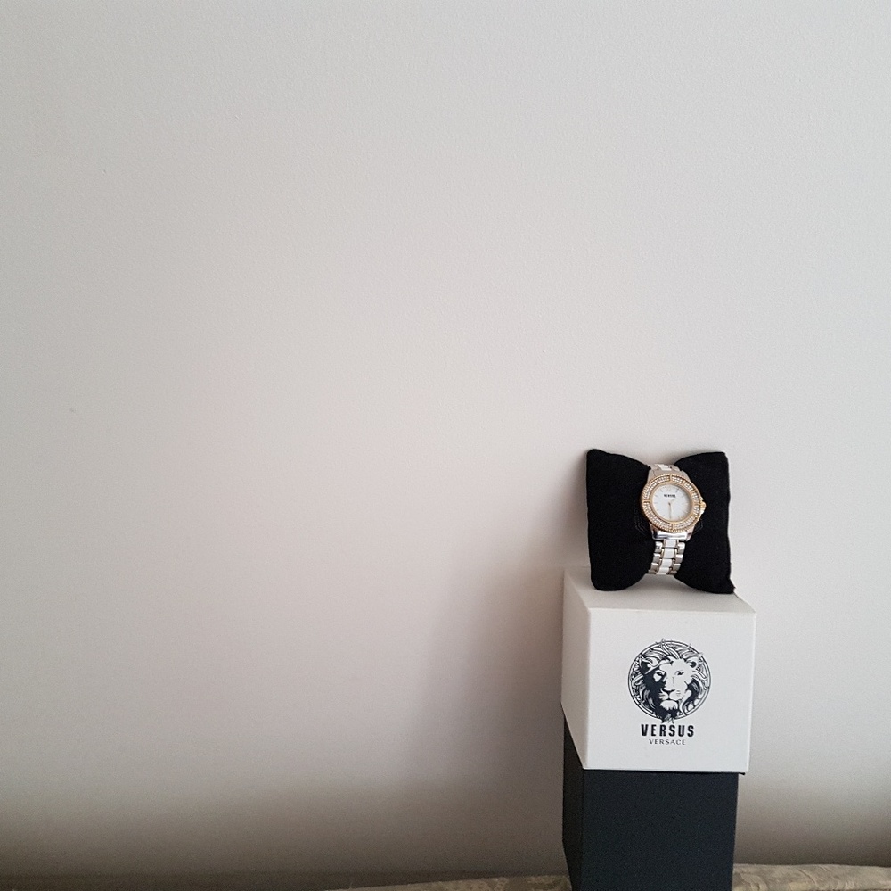 Versus Versace Authentic watch - Picture 2 of 2